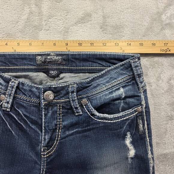 Silver Jeans Co Jeans Womens 28 Blue Aiko Mid Capri Distressed Embroidered Denim - Picture 8 of 11